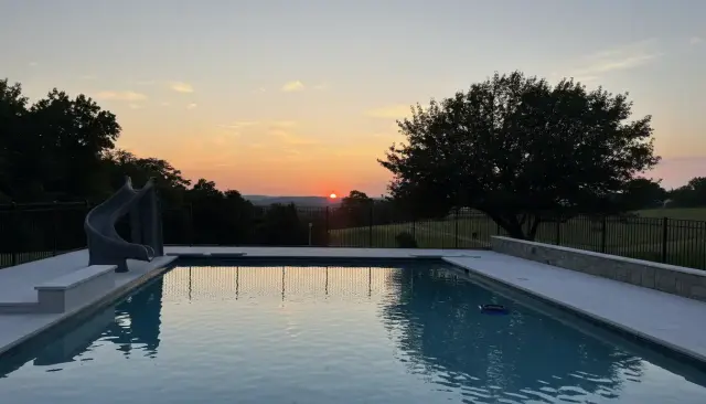 Estate pool with panoramic sunset views — Loudoun County, Virginia