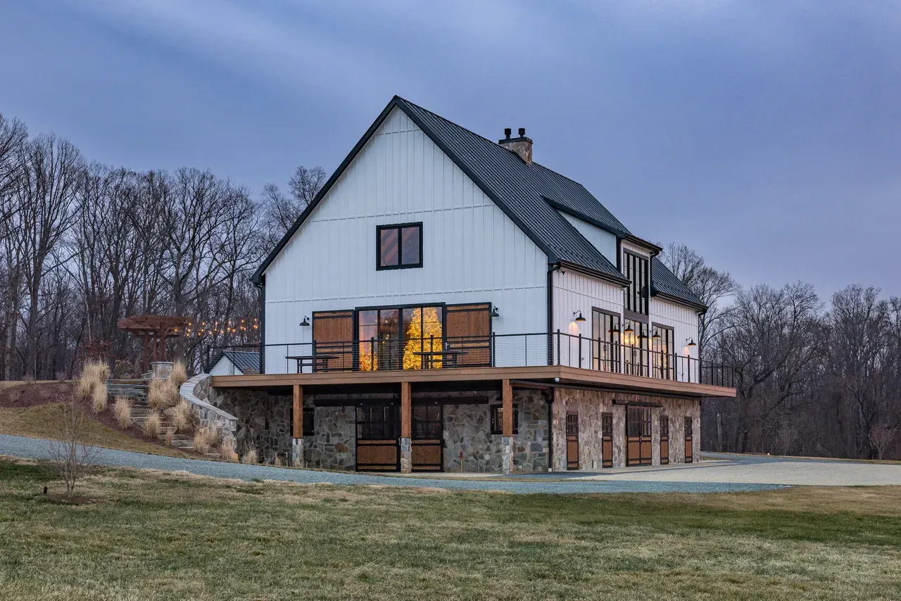 Mountain View Estate — design-build custom home on rural Loudoun County land, Virginia